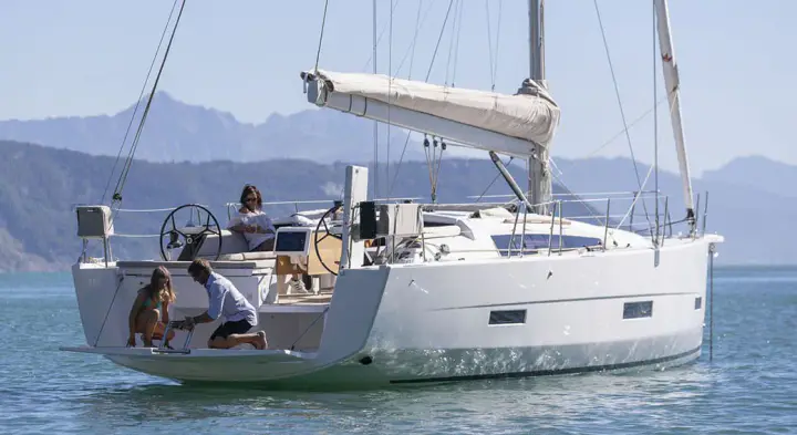 DUFOUR 430 BLUE MOON 2