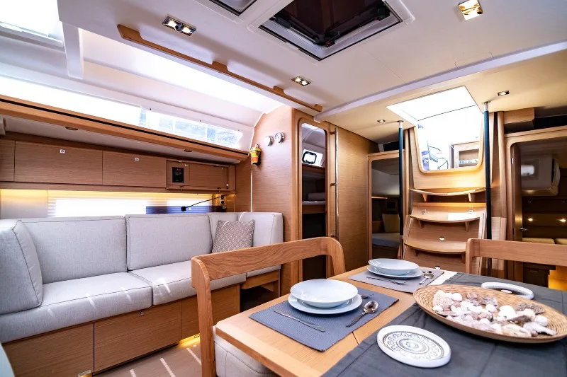 DUFOUR 520 BLUE MOON photo 4