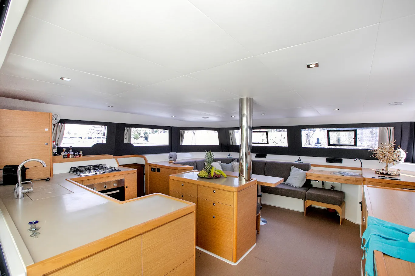 DUFOUR 48 DIVA photo 4