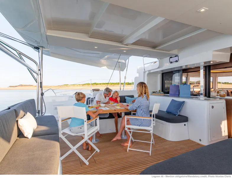 LAGOON 46 SUNDOWNER photo 4